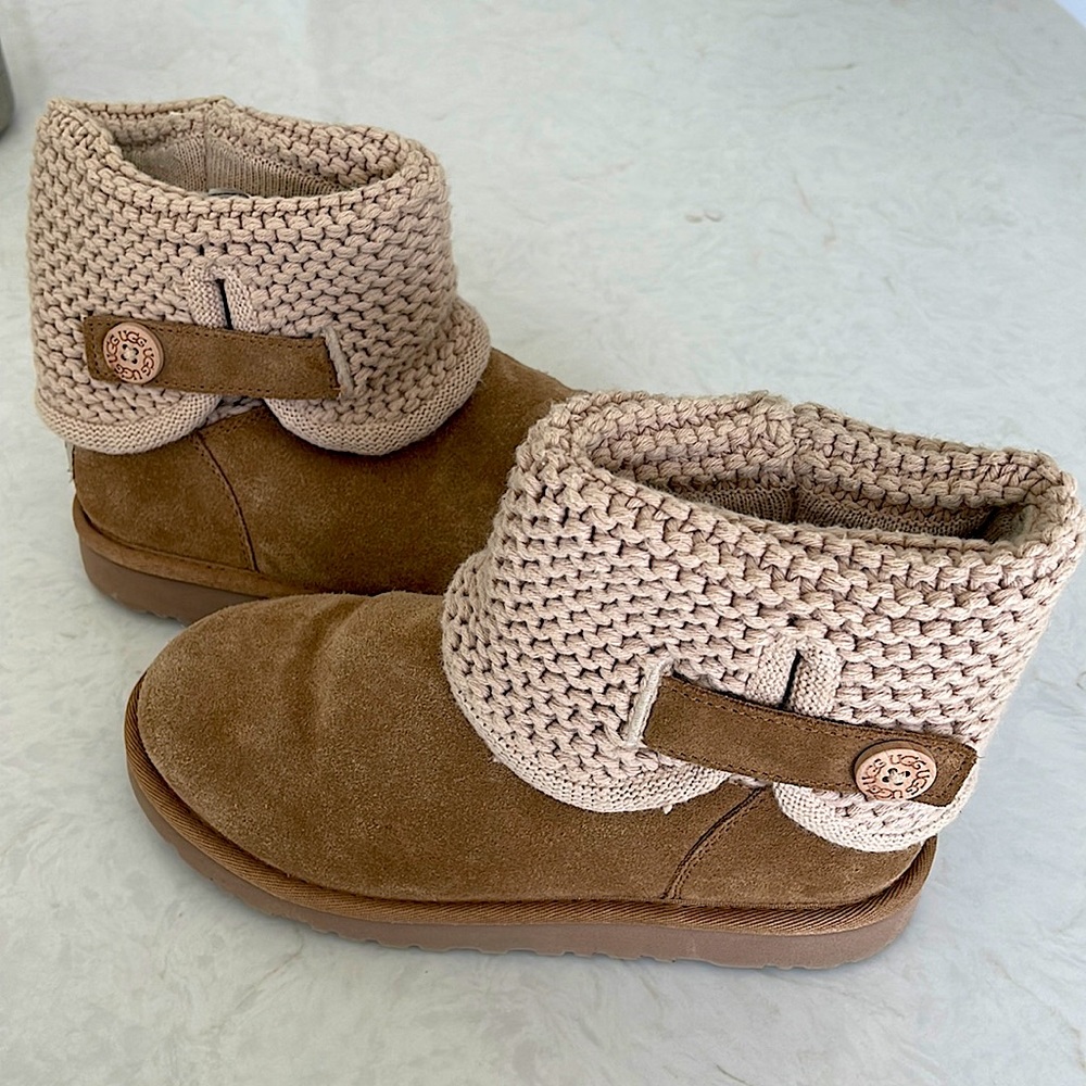 Girls UGG Shaina Chestnut Suede Sweater Boots (ankle cuff) without box.